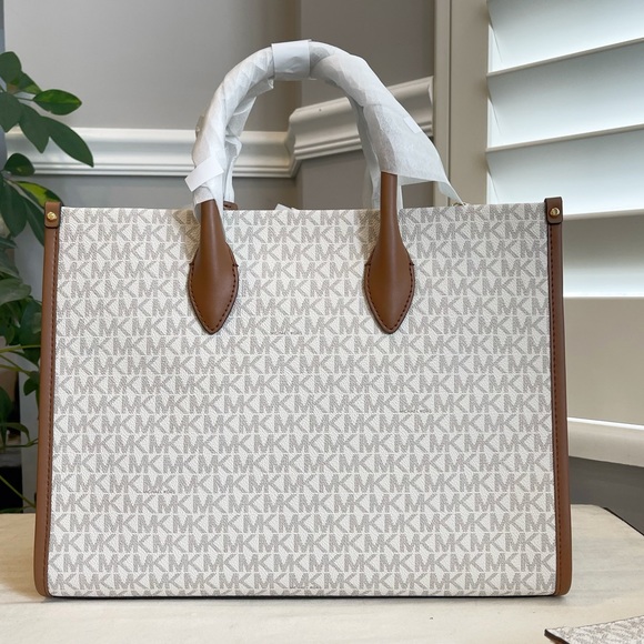 🔥NeW! Michael Kors Mirella Medium Tote Set - Picture 4 of 10